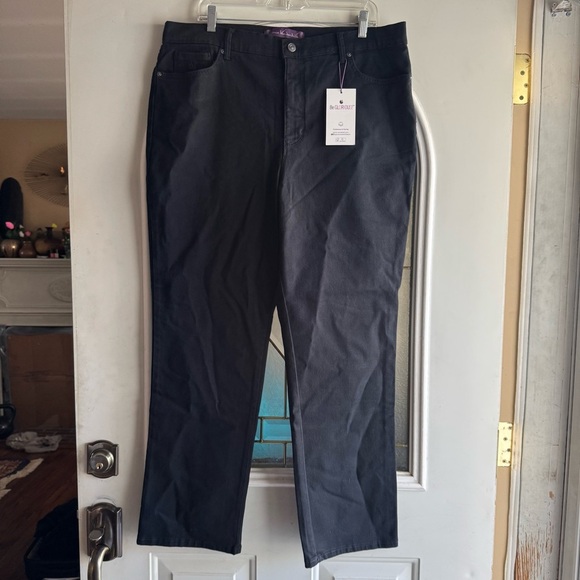Gloria Vanderbilt Amanda Classic Rise Tapered Jeans in Black size 18 - Picture 1 of 12